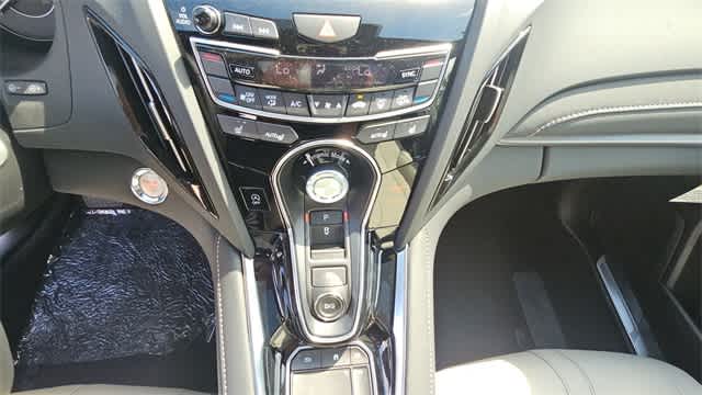 Thumbnail: 2025 Acura RDX - 15