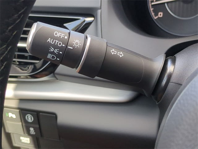 Thumbnail: 2025 Acura RDX - 35