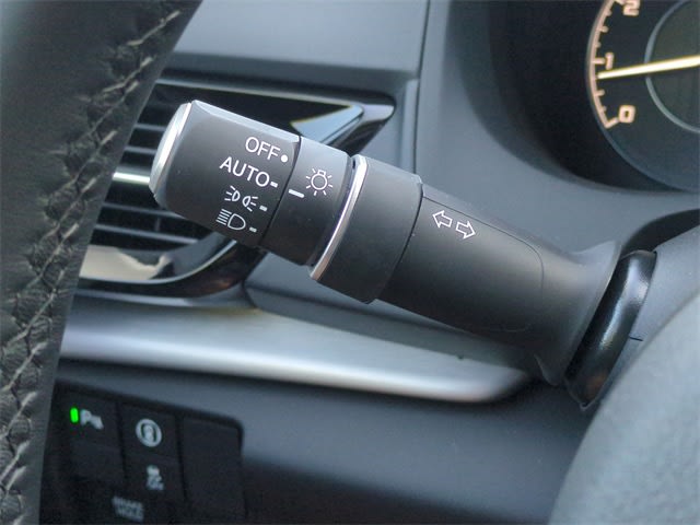 Thumbnail: 2025 Acura RDX - 35