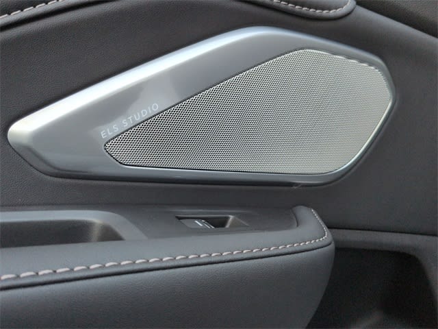 Thumbnail: 2025 Acura RDX - 19