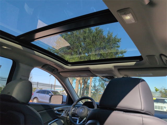 Thumbnail: 2025 Acura RDX - 30