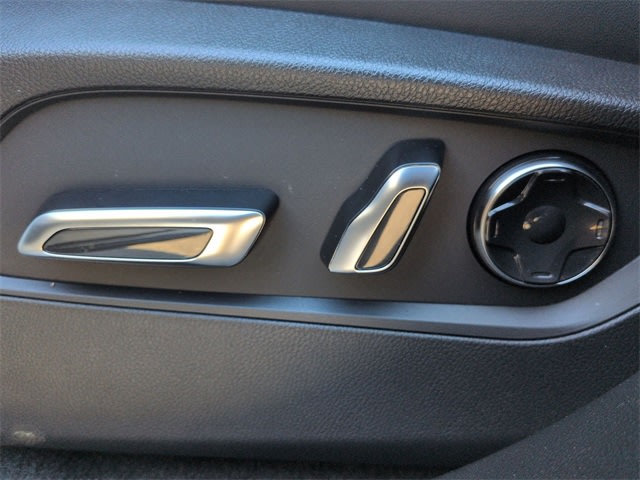 Thumbnail: 2025 Acura RDX - 26