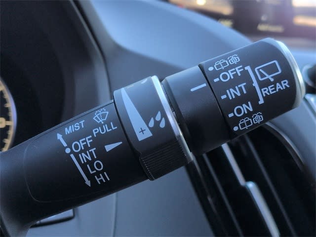 Thumbnail: 2025 Acura RDX - 16