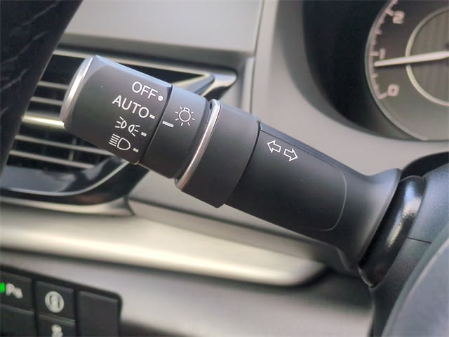 Thumbnail: 2025 Acura RDX - 16