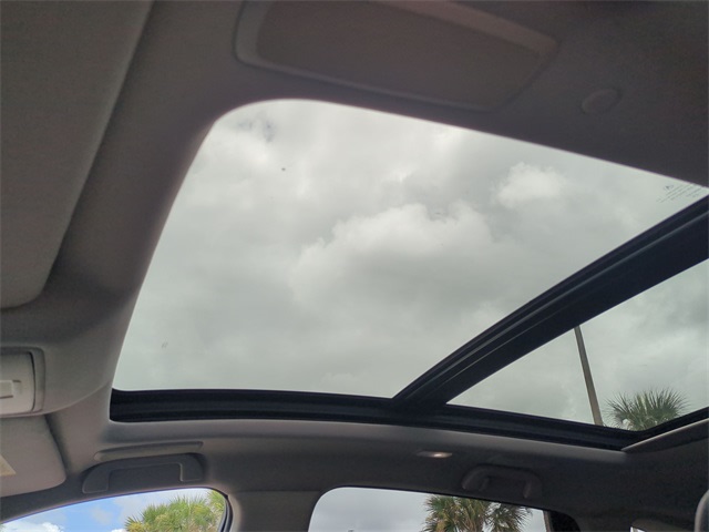 Thumbnail: 2025 Acura RDX - 28