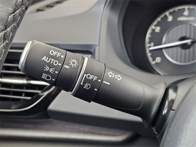 Thumbnail: 2025 Acura RDX - 16