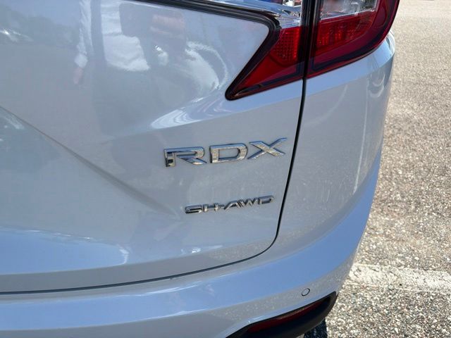 Thumbnail: 2023 Acura RDX - 23