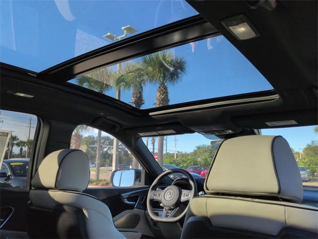 Thumbnail: 2025 Acura RDX - 30