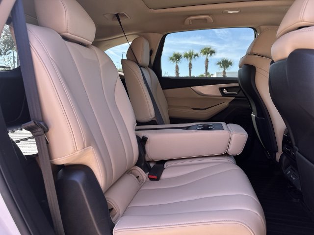 Thumbnail: 2023 Acura MDX - 34