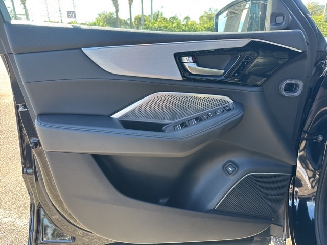 Thumbnail: 2023 Acura MDX - 20