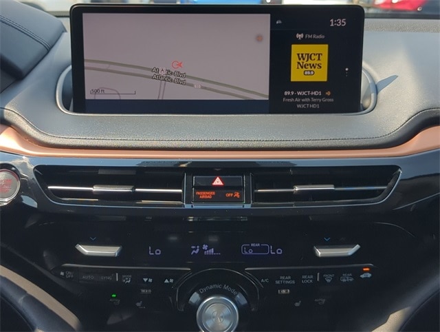 Thumbnail: 2022 Acura MDX - 16