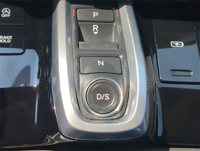 Thumbnail: 2022 Acura MDX - 17