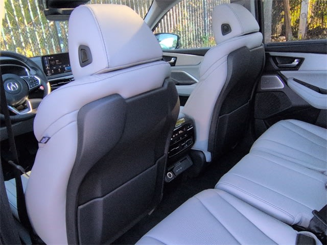 Thumbnail: 2026 Acura MDX - 13