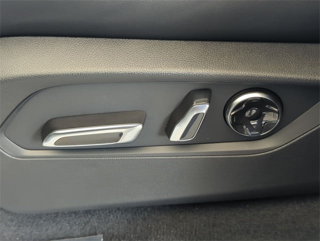 Thumbnail: 2026 Acura MDX - 27