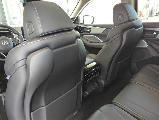 Thumbnail: 2026 Acura MDX - 13