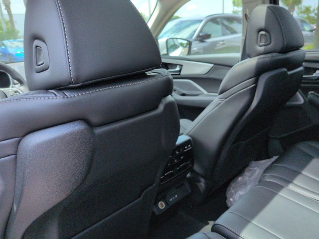 Thumbnail: 2026 Acura MDX - 13