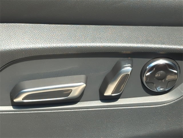 Thumbnail: 2026 Acura MDX - 27