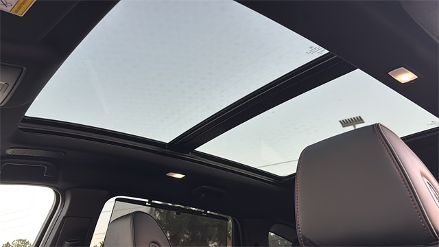 Thumbnail: 2025 Acura MDX - 31
