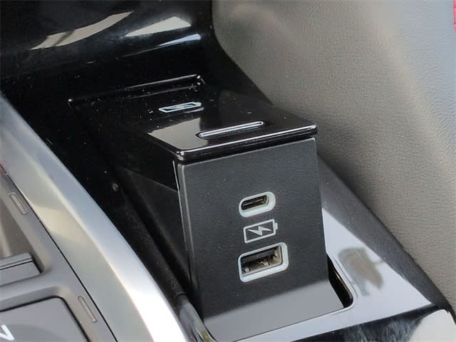 Thumbnail: 2025 Acura MDX - 37