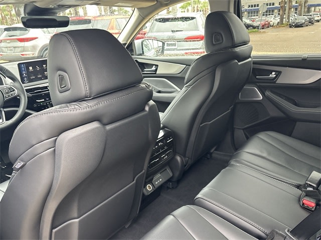 Thumbnail: 2026 Acura MDX - 13