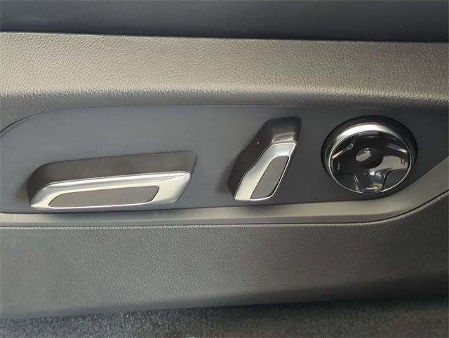 Thumbnail: 2026 Acura MDX - 27