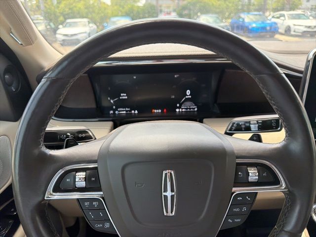 Thumbnail: 2020 Lincoln Navigator L - 32