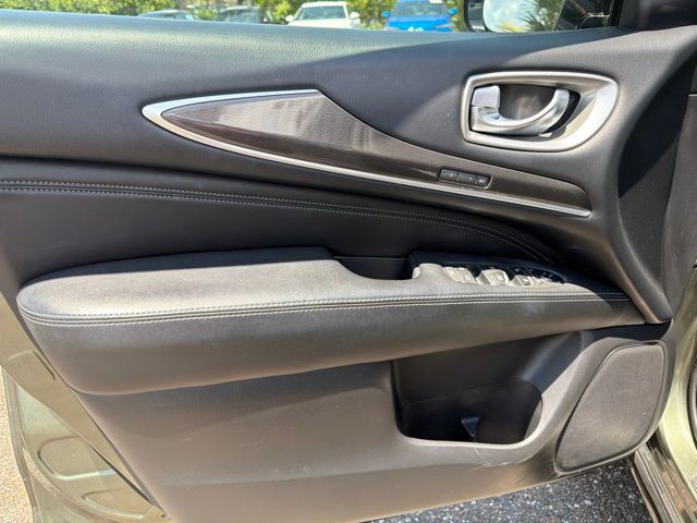 Thumbnail: 2016 INFINITI QX60 - 26