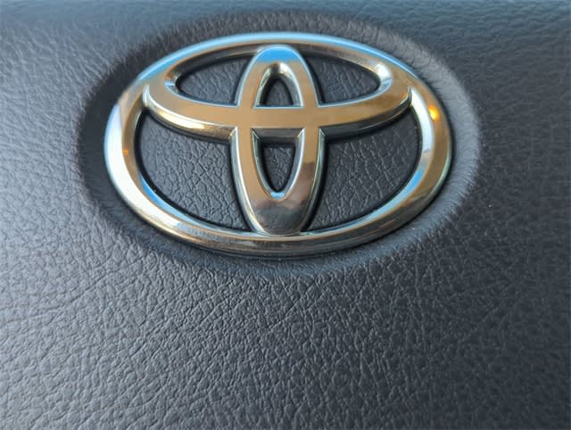 Thumbnail: 2014 Toyota Sequoia - 7