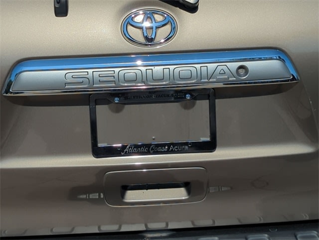 Thumbnail: 2014 Toyota Sequoia - 26