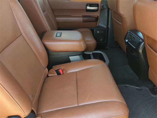 Thumbnail: 2014 Toyota Sequoia - 29