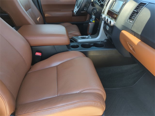Thumbnail: 2014 Toyota Sequoia - 30