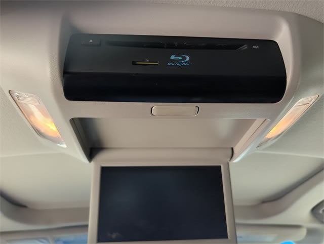 Thumbnail: 2014 Toyota Sequoia - 42