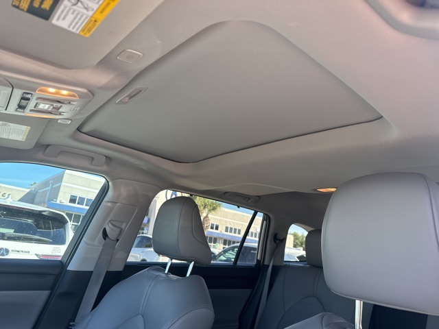 Thumbnail: 2023 Toyota Highlander - 16