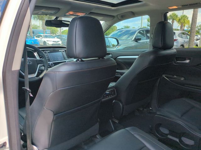 Thumbnail: 2016 Toyota Highlander - 13