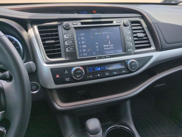 Thumbnail: 2016 Toyota Highlander - 15