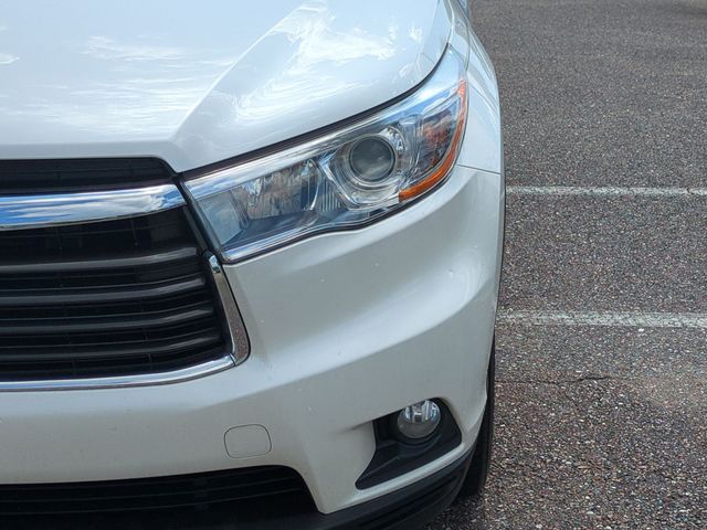Thumbnail: 2016 Toyota Highlander - 25
