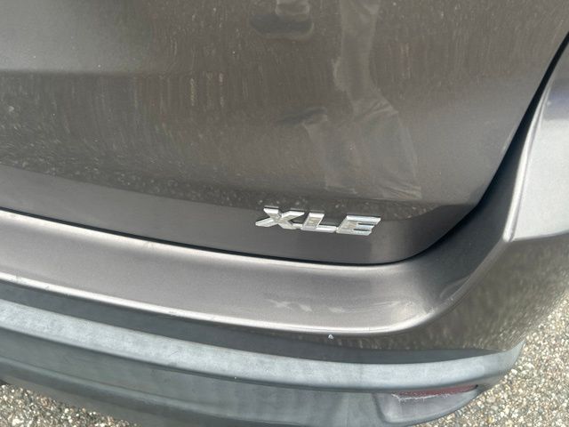 Thumbnail: 2017 Toyota Highlander - 5