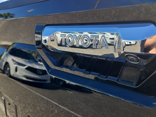 Thumbnail: 2022 Toyota Tundra - 7