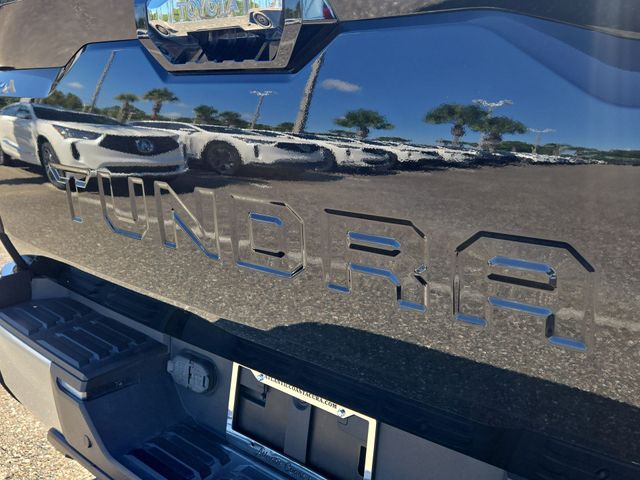 Thumbnail: 2022 Toyota Tundra - 25