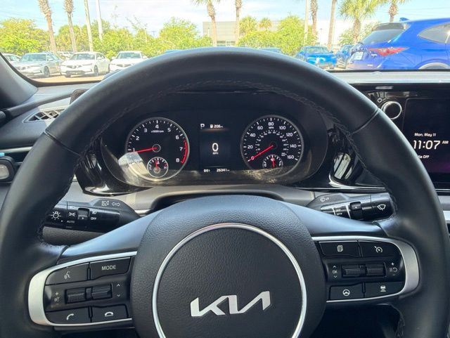Thumbnail: 2023 Kia K5 - 2