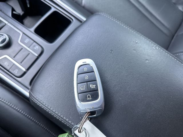 Thumbnail: 2022 Kia Sorento - 18