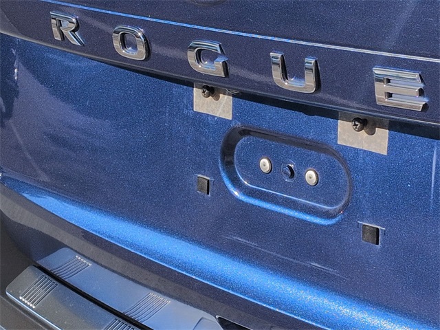 Thumbnail: 2023 Nissan Rogue - 25