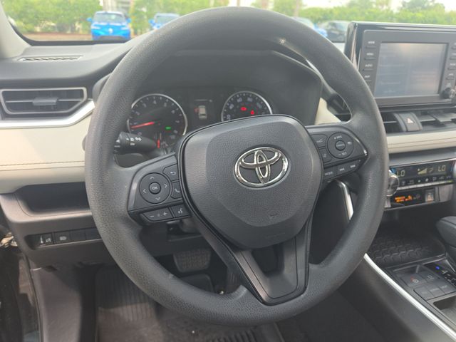 Thumbnail: 2019 Toyota RAV4 - 14