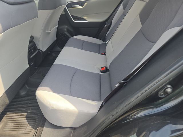 Thumbnail: 2019 Toyota RAV4 - 13