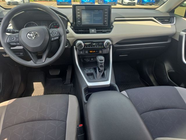Thumbnail: 2019 Toyota RAV4 - 10