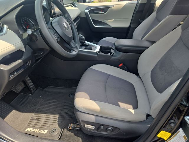 Thumbnail: 2019 Toyota RAV4 - 11