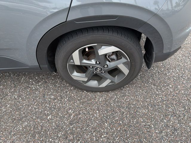 Thumbnail: 2022 Hyundai Venue - 20