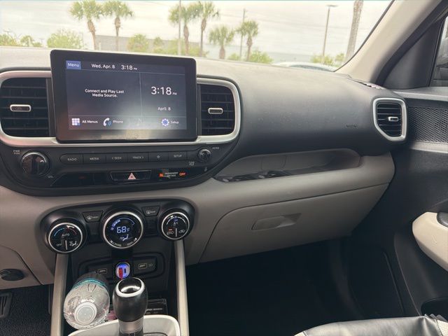 Thumbnail: 2022 Hyundai Venue - 2