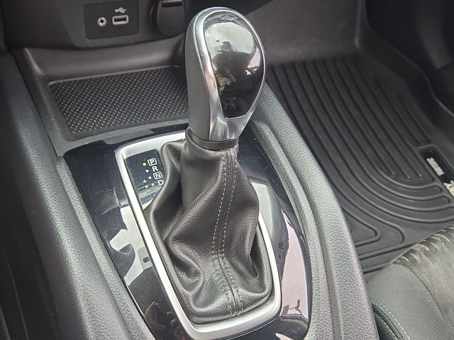 Thumbnail: 2019 Nissan Rogue - 15