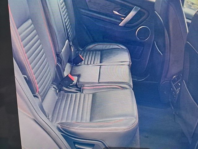 Thumbnail: 2020 Land Rover Discovery Sport - 16